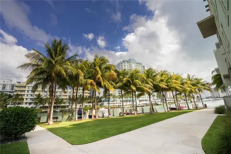 6103 Aqua Avenue Miami Beach FL 33141