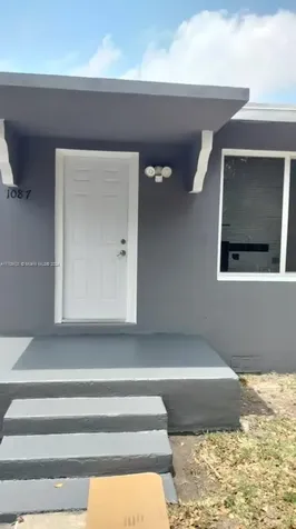 1085-1087 NW 52nd Street Miami FL 33127