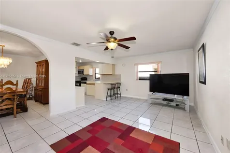 20231 SW 92nd Avenue Cutler Bay FL 33189