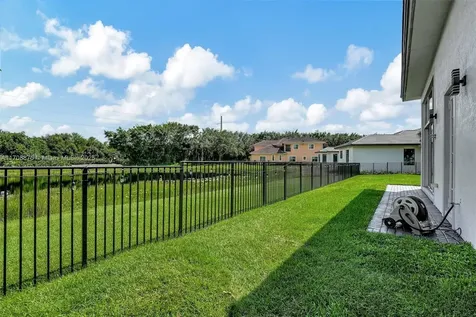 19086 Park Ridge Street Weston FL 33332