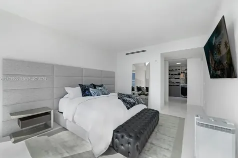 300 Biscayne Boulevard Way Miami FL 33131