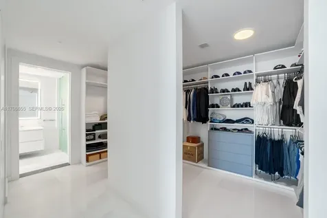 300 Biscayne Boulevard Way Miami FL 33131