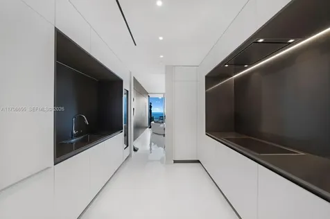 300 Biscayne Boulevard Way Miami FL 33131