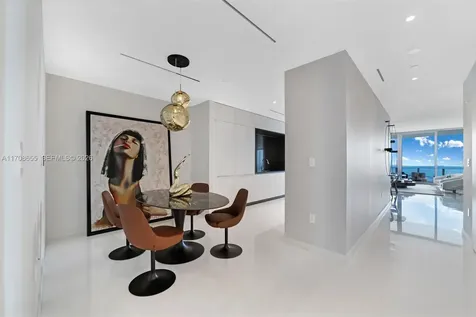 300 Biscayne Boulevard Way Miami FL 33131