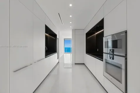 300 Biscayne Boulevard Way Miami FL 33131