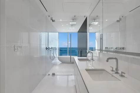 300 Biscayne Boulevard Way Miami FL 33131
