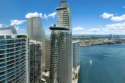 300 Biscayne Boulevard Way Miami FL 33131