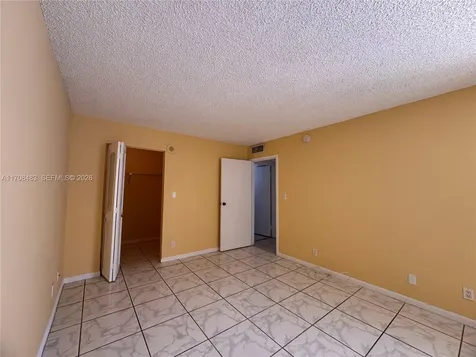 16919 N Bay Road Sunny Isles Beach FL 33160