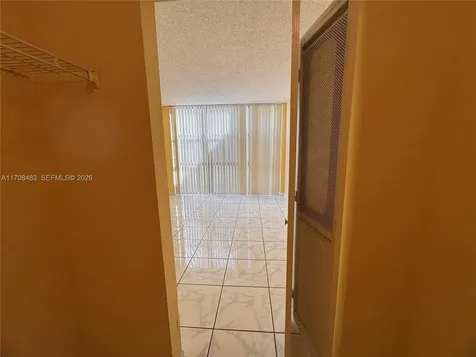 16919 N Bay Road Sunny Isles Beach FL 33160
