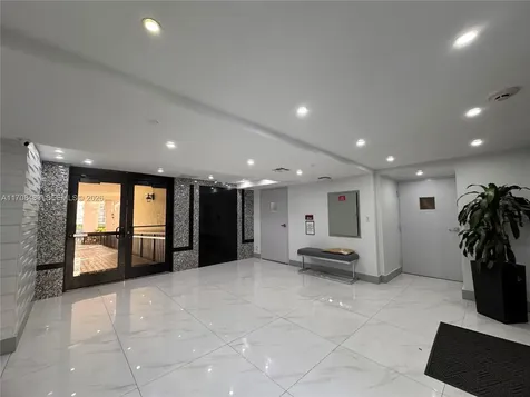 16919 N Bay Road Sunny Isles Beach FL 33160