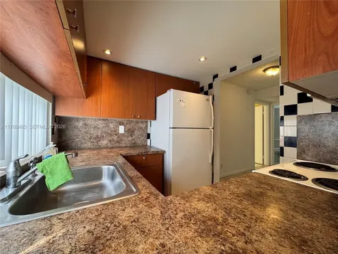 16919 N Bay Road Sunny Isles Beach FL 33160