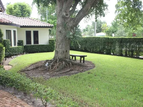 5329 Granada Boulevard Coral Gables FL 33146