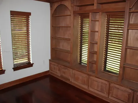 5329 Granada Boulevard Coral Gables FL 33146