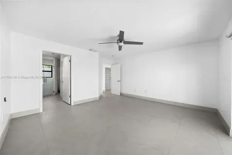 960 Cumberland Terrace Davie FL 33325