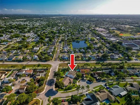 960 Cumberland Terrace Davie FL 33325