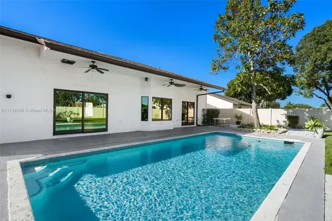 960 Cumberland Terrace Davie FL 33325