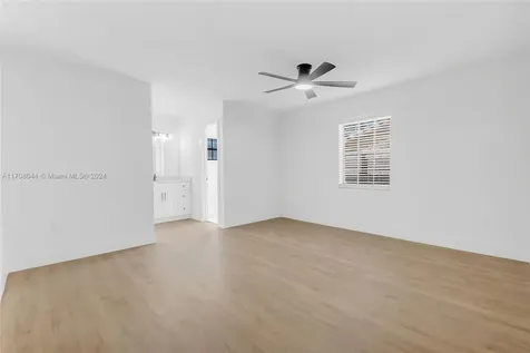 16916 SW 111th Court Miami FL 33157