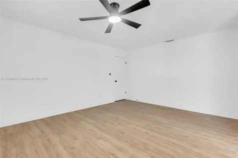 16916 SW 111th Court Miami FL 33157