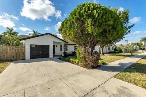 16916 SW 111th Court Miami FL 33157