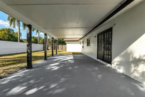 16916 SW 111th Court Miami FL 33157
