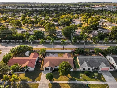 16916 SW 111th Court Miami FL 33157