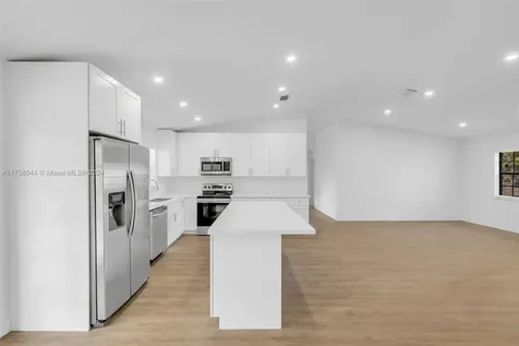 16916 SW 111th Court Miami FL 33157