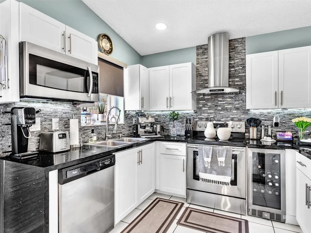 5206 NW 99th Avenue Sunrise FL 33351