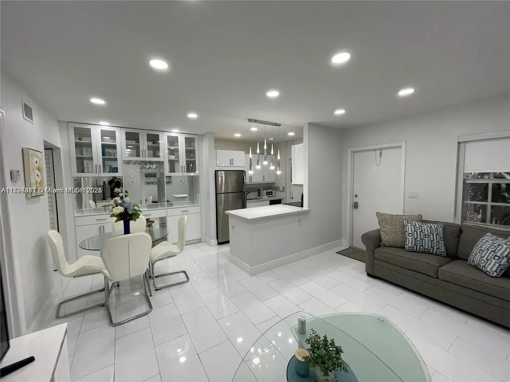 1407 NE 56th Street Fort Lauderdale FL 33334