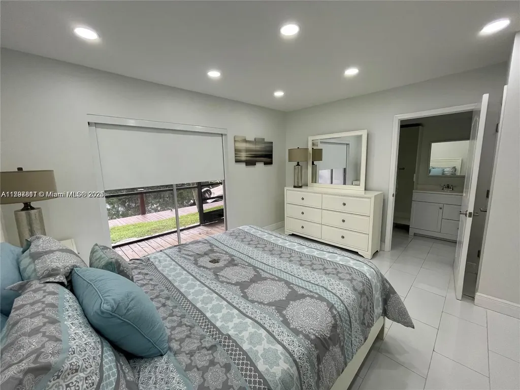 1407 NE 56th Street Fort Lauderdale FL 33334