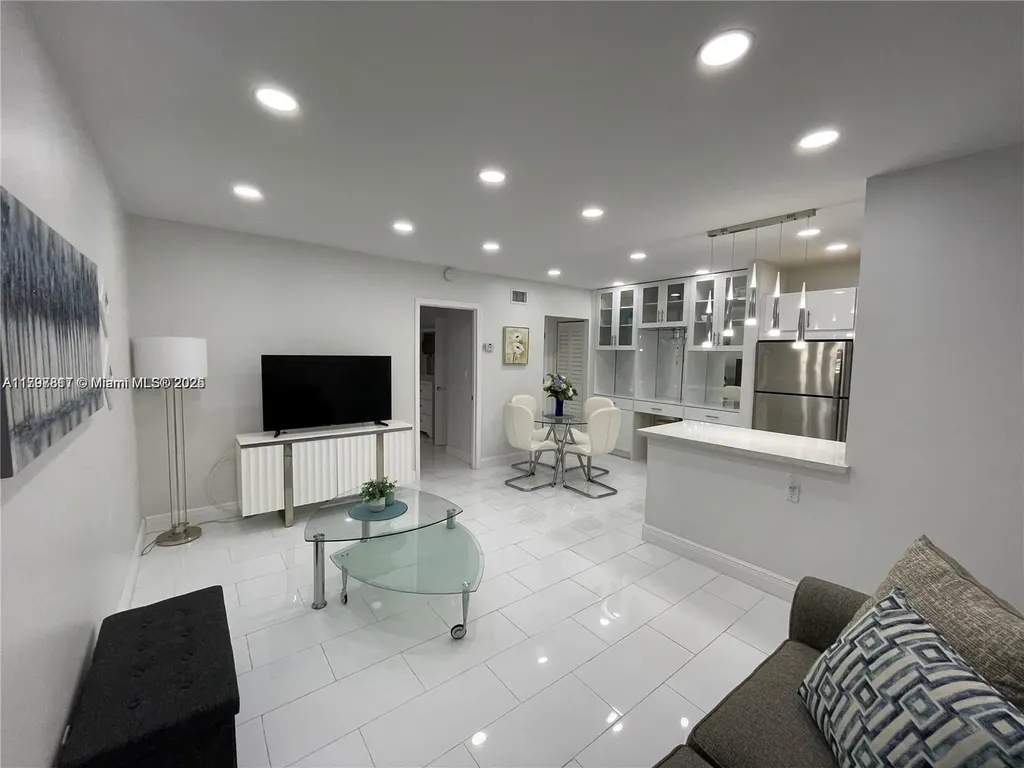 1407 NE 56th Street Fort Lauderdale FL 33334