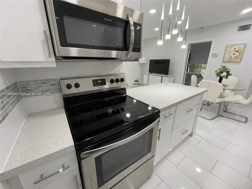 1407 NE 56th Street Fort Lauderdale FL 33334
