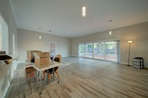 1825 SW 86th Avenue Miami FL 33155