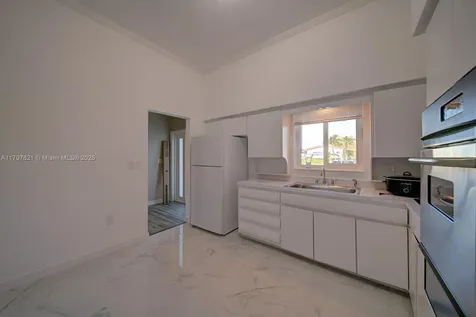 1825 SW 86th Avenue Miami FL 33155