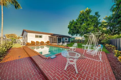 1825 SW 86th Avenue Miami FL 33155