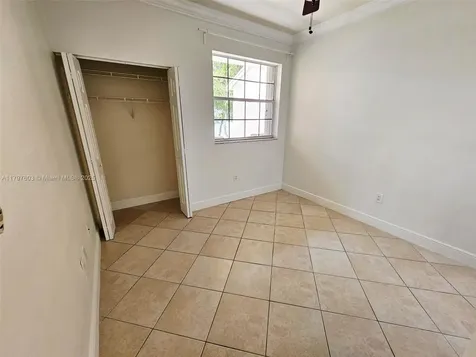 2151 NW 96 Terrace Pembroke Pines FL 33024