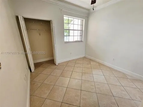 2151 NW 96 Terrace Pembroke Pines FL 33024