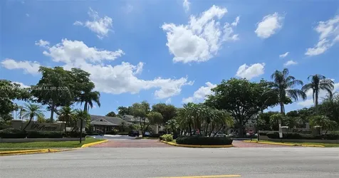 2151 NW 96 Terrace Pembroke Pines FL 33024