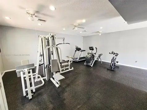 2151 NW 96 Terrace Pembroke Pines FL 33024