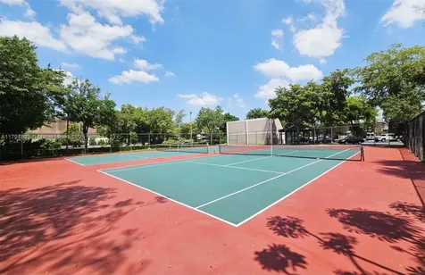 2151 NW 96 Terrace Pembroke Pines FL 33024