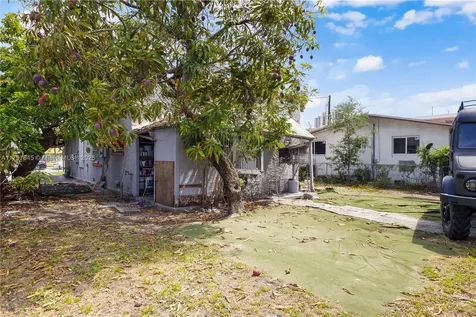 34 NW 34th Terrace Miami FL 33127