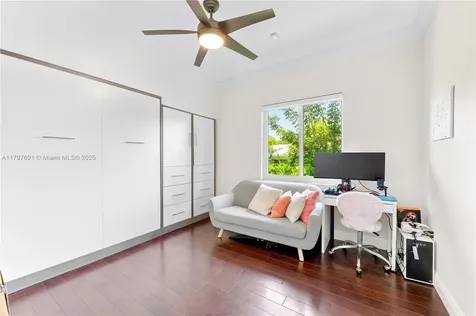 16001 SW 77th Court Palmetto Bay FL 33157