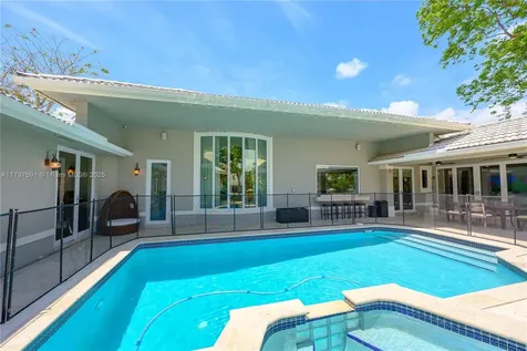 16001 SW 77th Court Palmetto Bay FL 33157