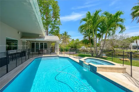 16001 SW 77th Court Palmetto Bay FL 33157