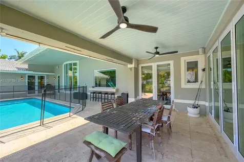16001 SW 77th Court Palmetto Bay FL 33157