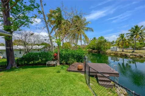 16001 SW 77th Court Palmetto Bay FL 33157