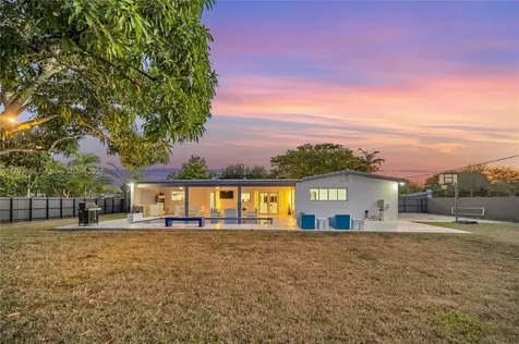 8501 SW 142nd Street Palmetto Bay FL 33158