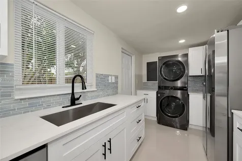 10051 SW 48th Street Miami FL 33165