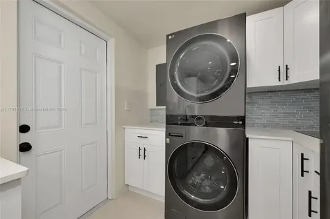 10051 SW 48th Street Miami FL 33165