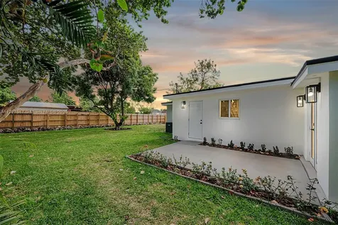 10051 SW 48th Street Miami FL 33165