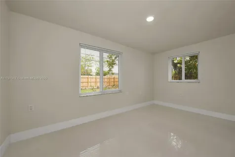 10051 SW 48th Street Miami FL 33165